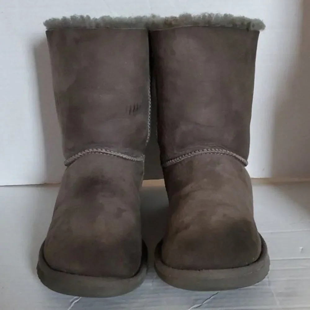 UGG Australia Bailey Bow II Boots Suede Leather Gray Winter Women's WOMAN'S 6